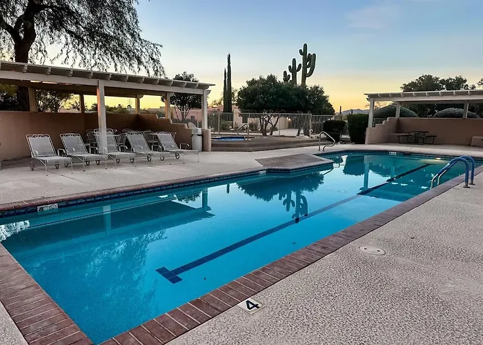 Community Pool And Spa, 4 Bedroom 3 Ba, Yard, Office *