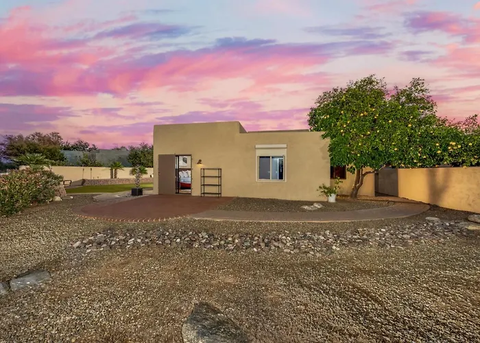 Holiday home Community Pool And Spa, 4 Bedroom 3 Ba, Yard, Office