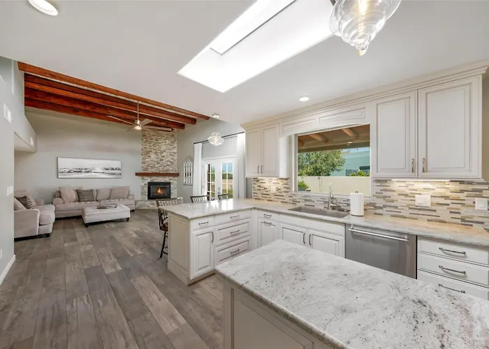 Holiday home Community Pool And Spa, 4 Bedroom 3 Ba, Yard, Office Tucson