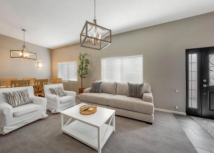 Community Pool And Spa, 4 Bedroom 3 Ba, Yard, Office * Tucson